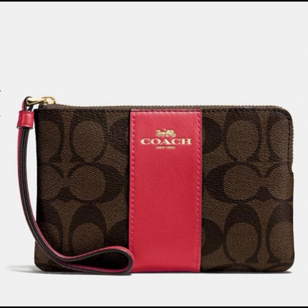 💯 Corner Zip Wristlet In Signature Canvas 💯